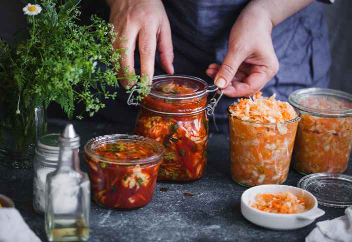 Солёная капуста со сливами