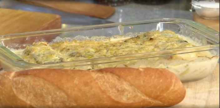Треска с луком-пореем и картофелем