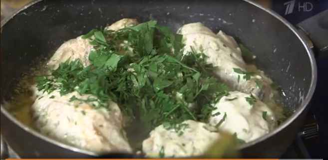 Курица в сметанном соусе
