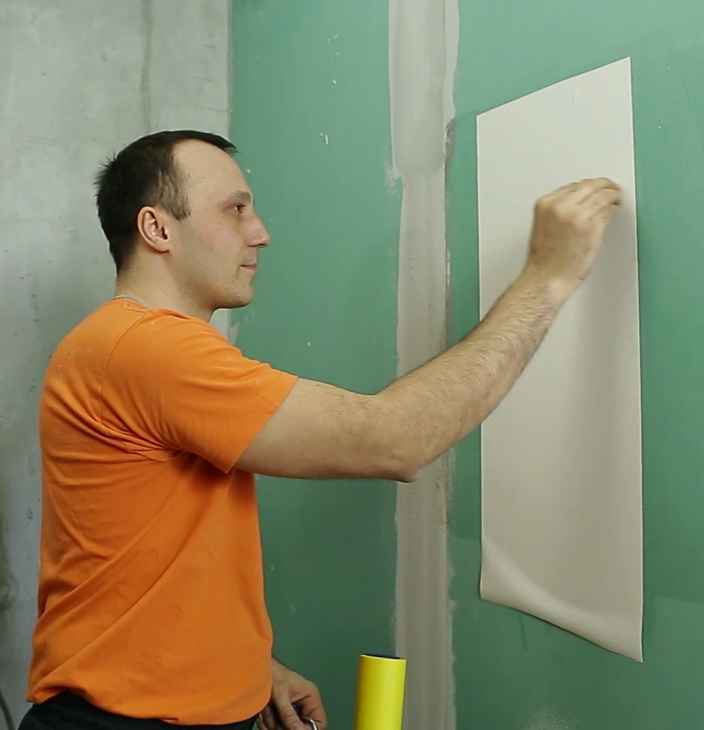 Как найти отверстие под обоями