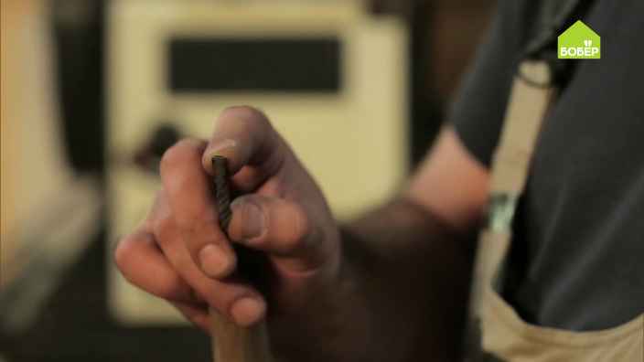 Шлицевая отвёртка из бура по бетону