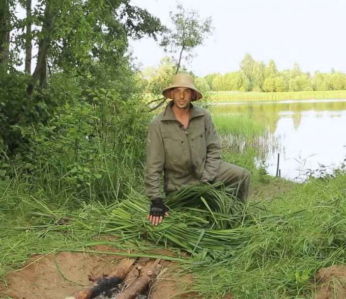 Пуфик из рогоза для отдыха на природе