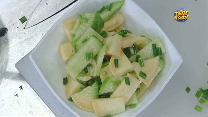 Салат из репы, редьки и зелёного лука