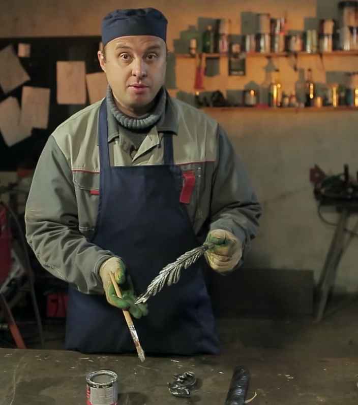 Два способа состарить металл