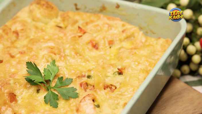 Пирог с лососем и овощами