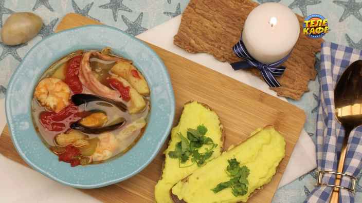 Лёгкий суп с морепродуктами