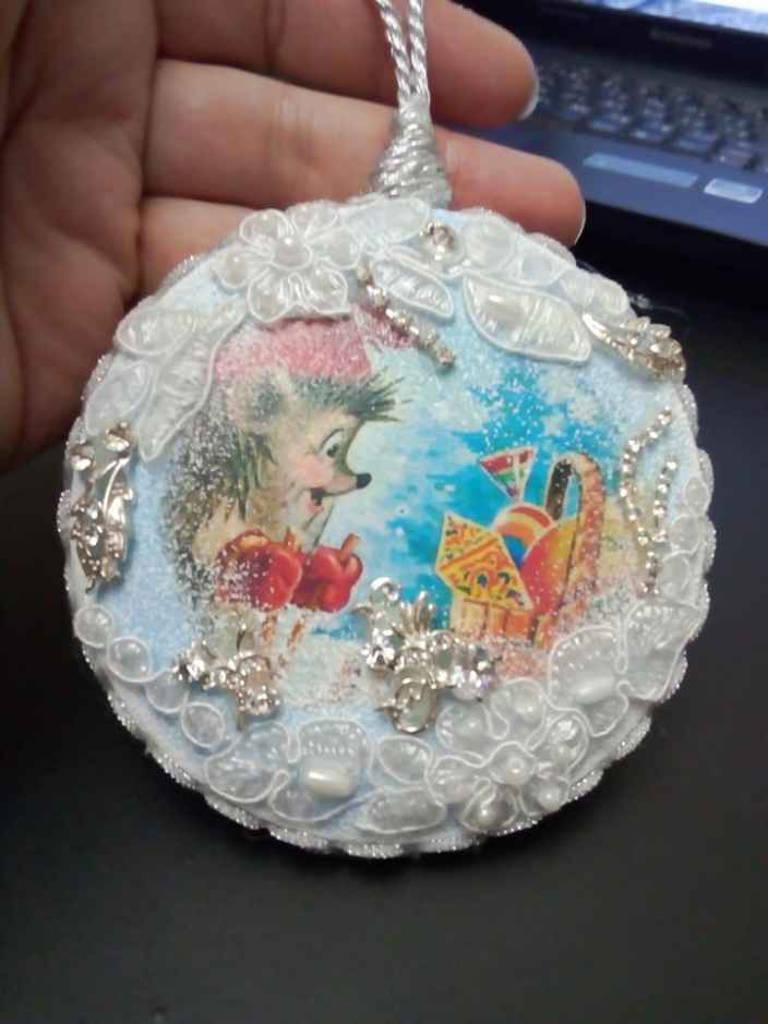 Новогоднии игрушки