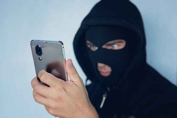 Эксперт рассказал, чего никогда нельзя позволять приложениям в своём смартфоне