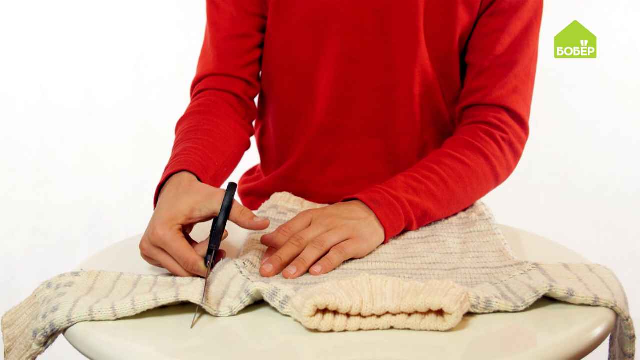 Подушка из старого свитера