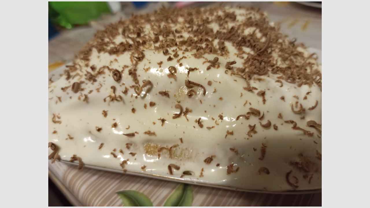 Дровишки снегом заметаем